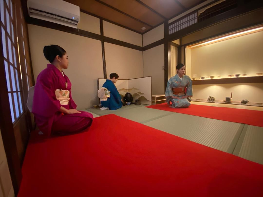 会場は、清水坂近くの「茶結」で